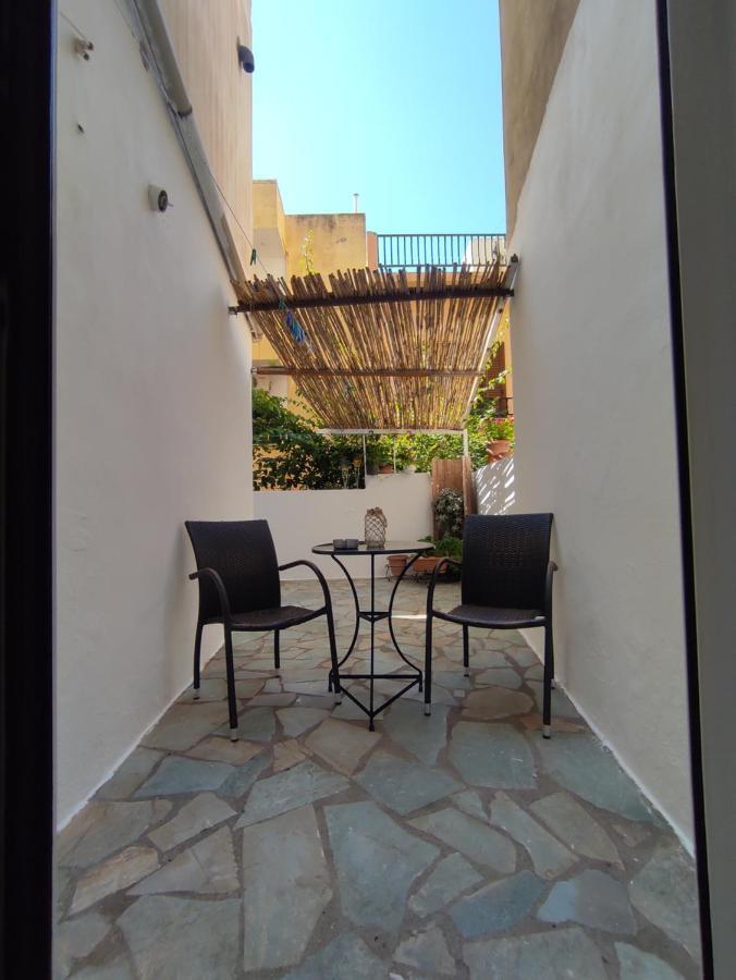 לאוטרה אדיפסאו Chrysa'S Studios מראה חיצוני תמונה